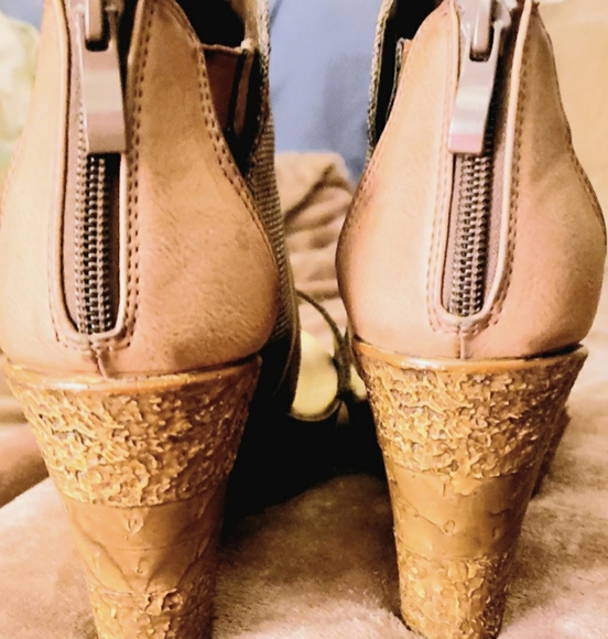 *****SOLD*****           Herever Wedges - Picture 6 of 15